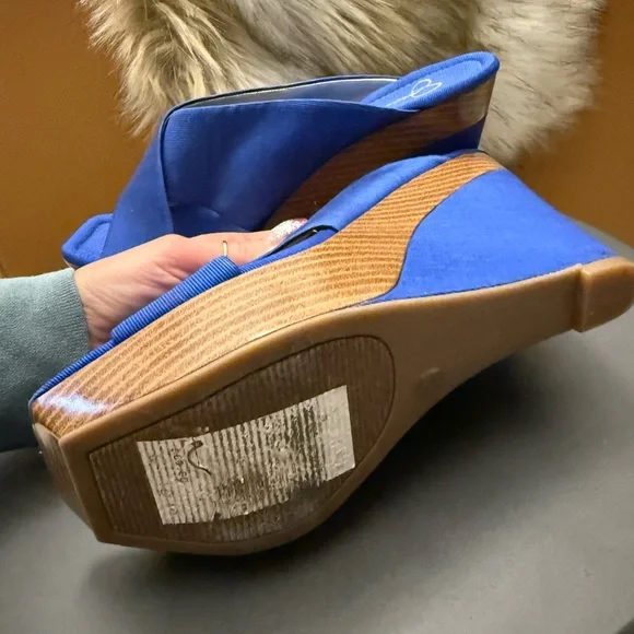 Jessica Simpson Royal Blue Wedge Sandals - Picture 2 of 3